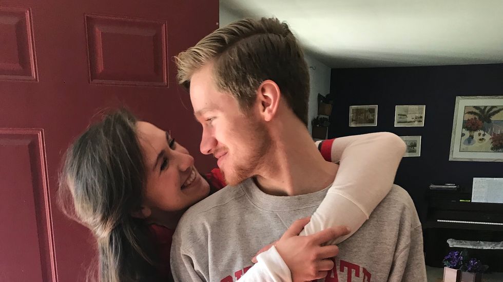 Dating Long-Distance In College Is Not As Bad As Naysayers Say