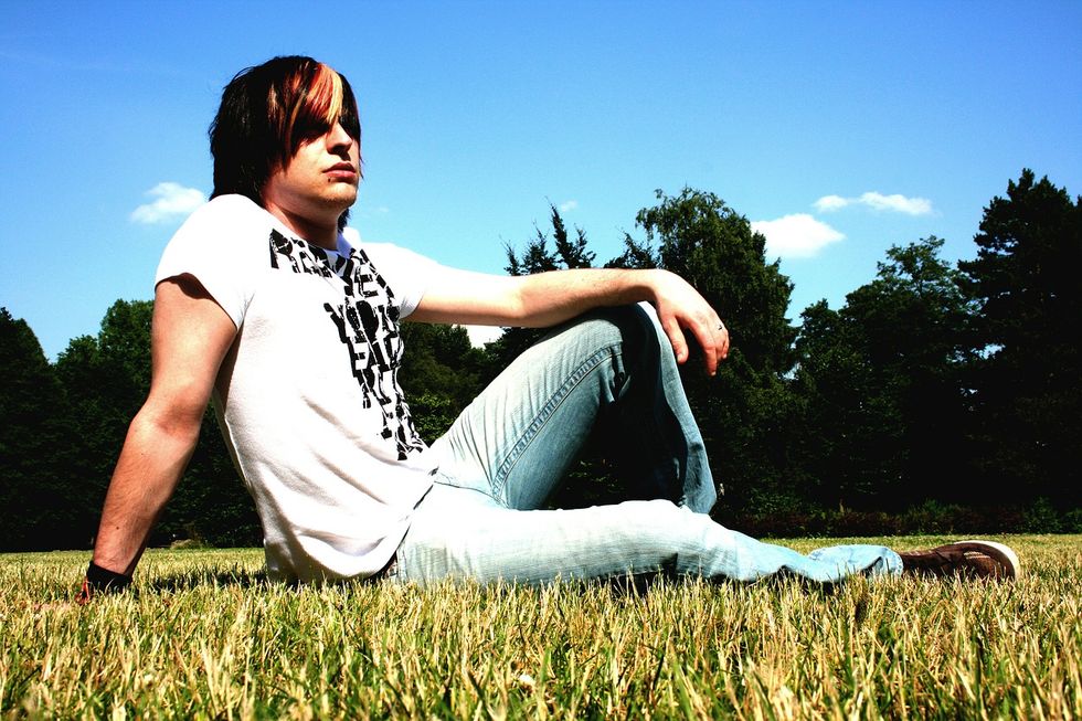 10 Signs The "Angsty Emo Phase" You Went Through In 2007 Hit You Hard, And Still Does