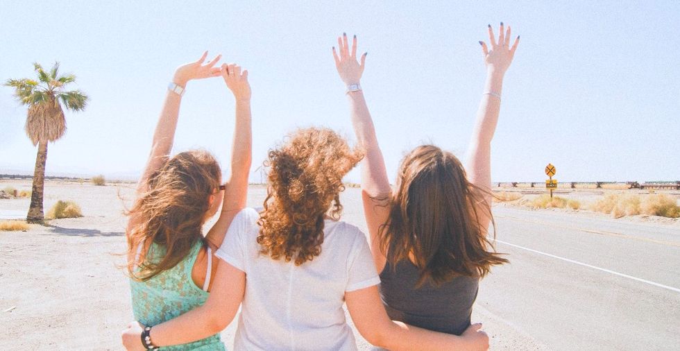 The 10 Stages Any College Girl Has When Planning An Official 'Friend-cation'