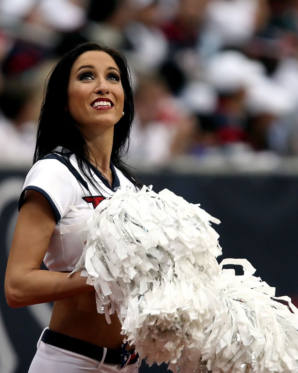 The NFL Needs To Treat Cheerleaders As Well As It Does Its Players