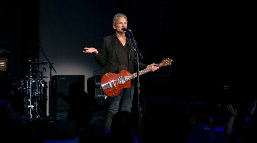 Lindsey Buckingham Is Out Of Fleetwood Mac And I Have A Lot Of Feelings About It