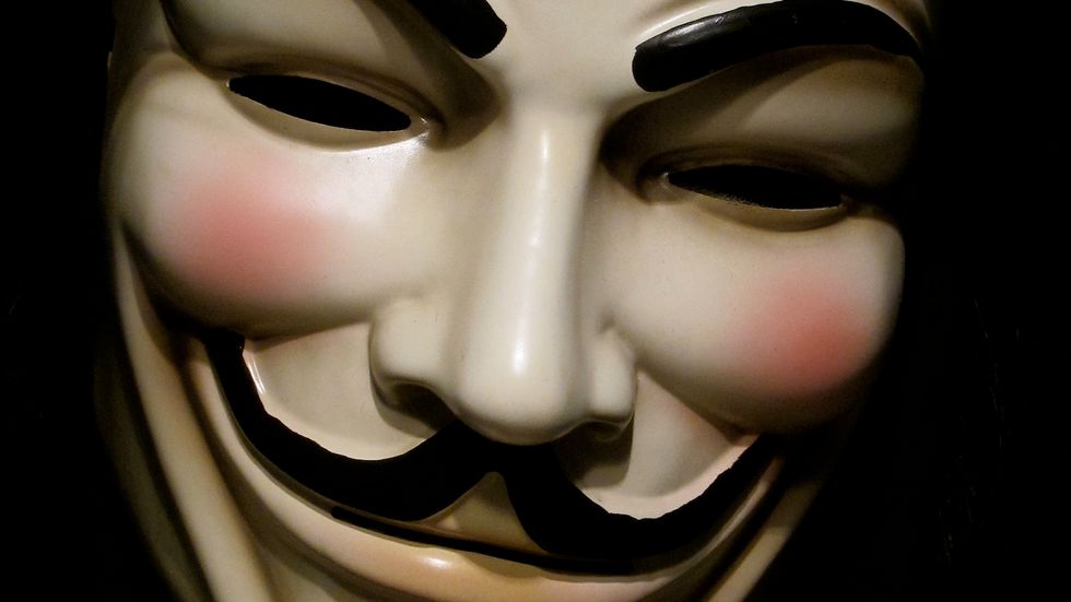 10 Bulletproof Ideas Found In 'V For Vendetta'
