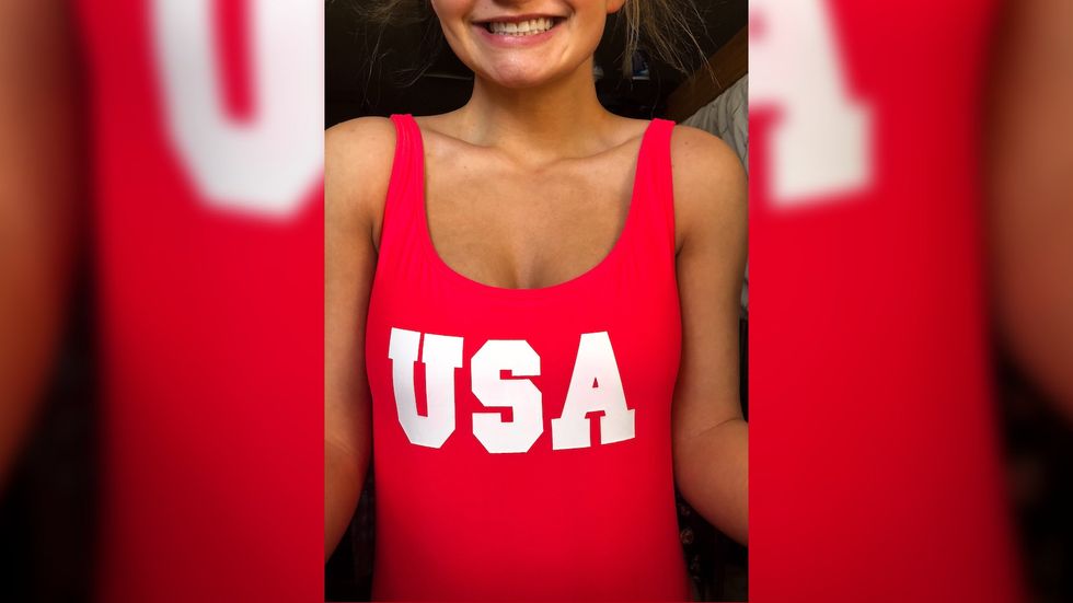 7 Thoughts Every Conservative 'Merican Teenage Girl Thinks