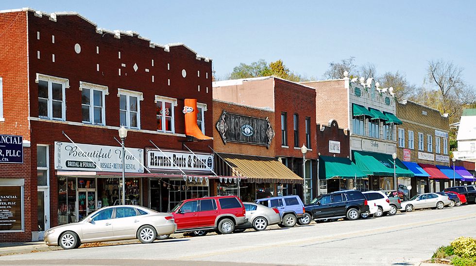 8 Reasons This Small Town Works For Me
