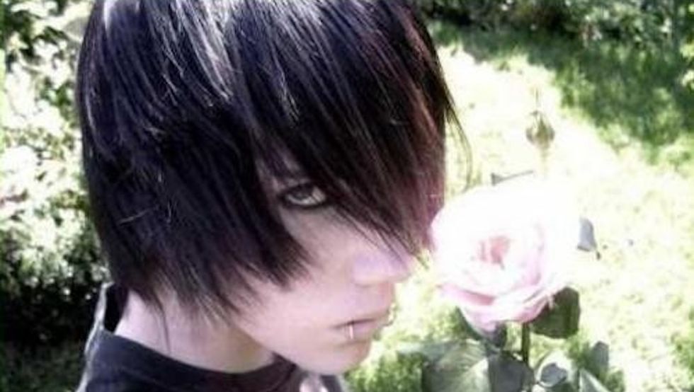10 Signs You Were A 2000s Emo Kid You Now Miss So Much It Just Might Kill You