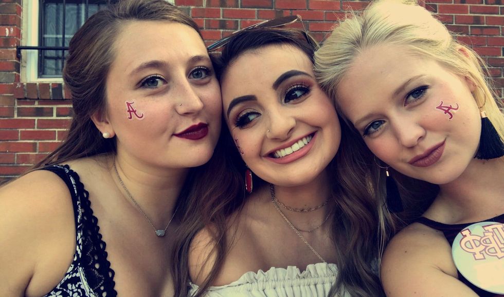 15 Things You Need In Your Bag To Survive Rush In ~Prime~ Southern Heat