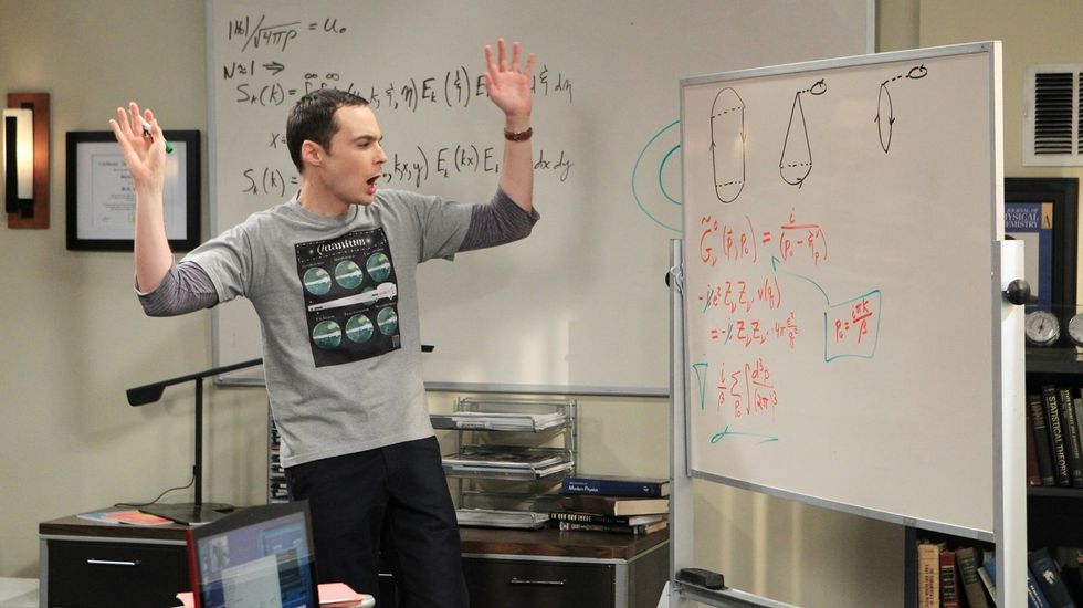 5 Facts About The Lie Known As "Dead Week," As Told By Sheldon Cooper