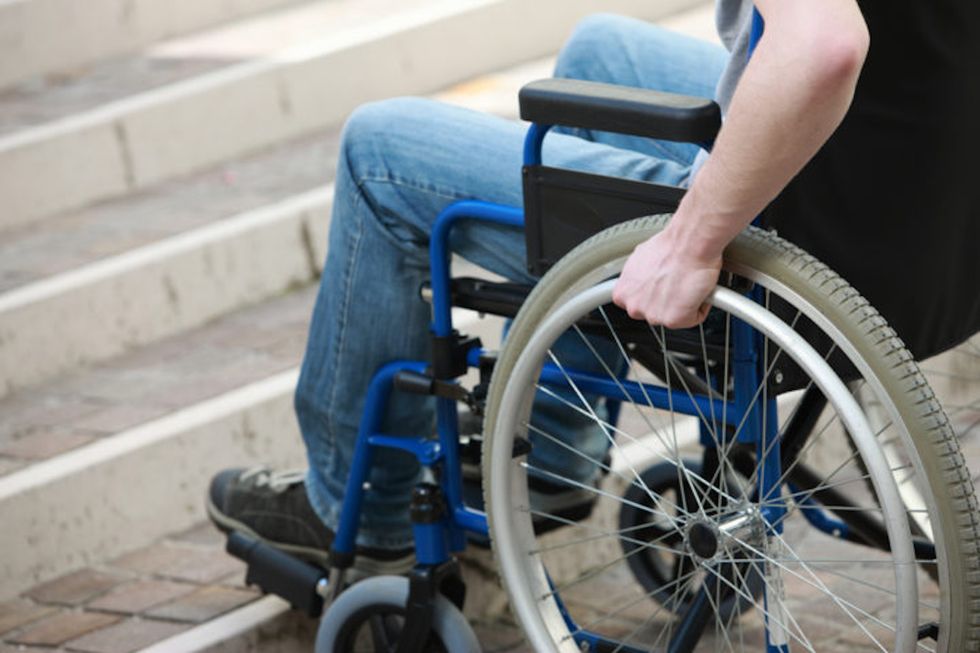 After Being In Crutches For 6 Weeks, I Learned How Inaccessible College Campus' Are