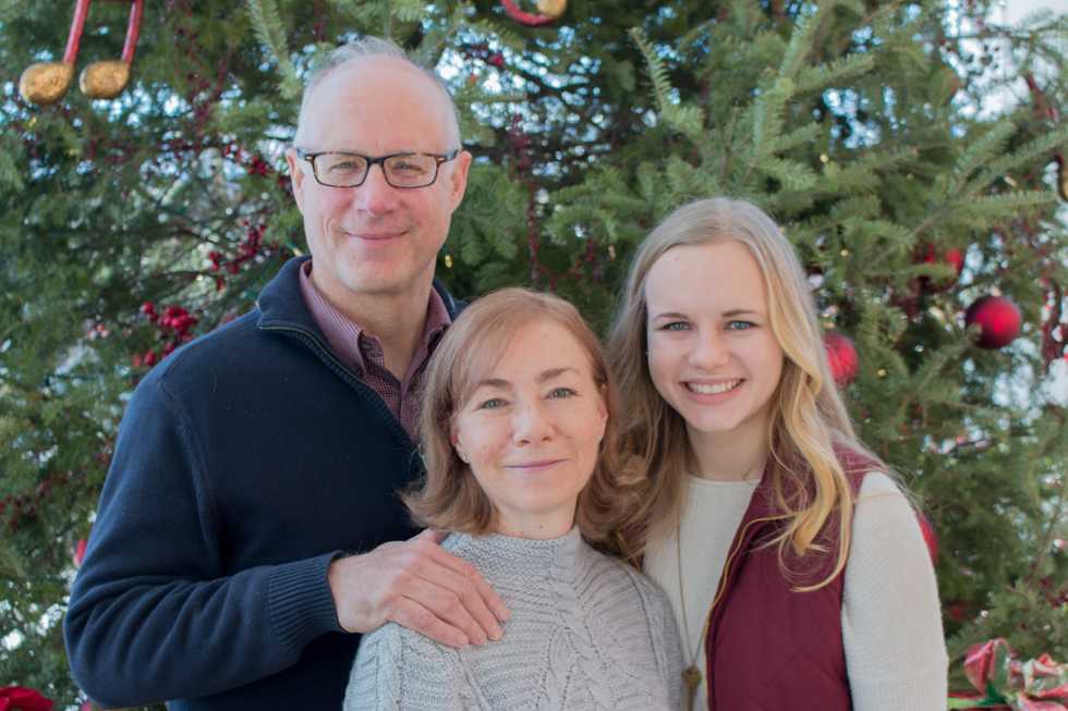 Confessions Of An Only Child: What Life Without Siblings Is Really Like