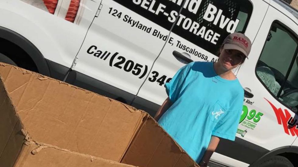 45 Thoughts Every Alabama Sorority Girl Has Spring Cleaning Her Closet