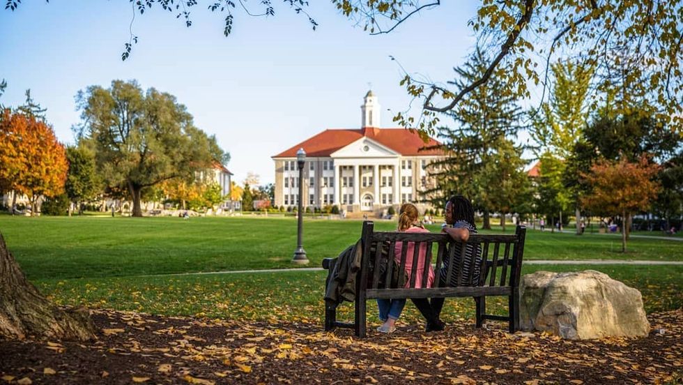 College Students, I Urge You, DON'T Spend 4 Years Confined To Your Campus