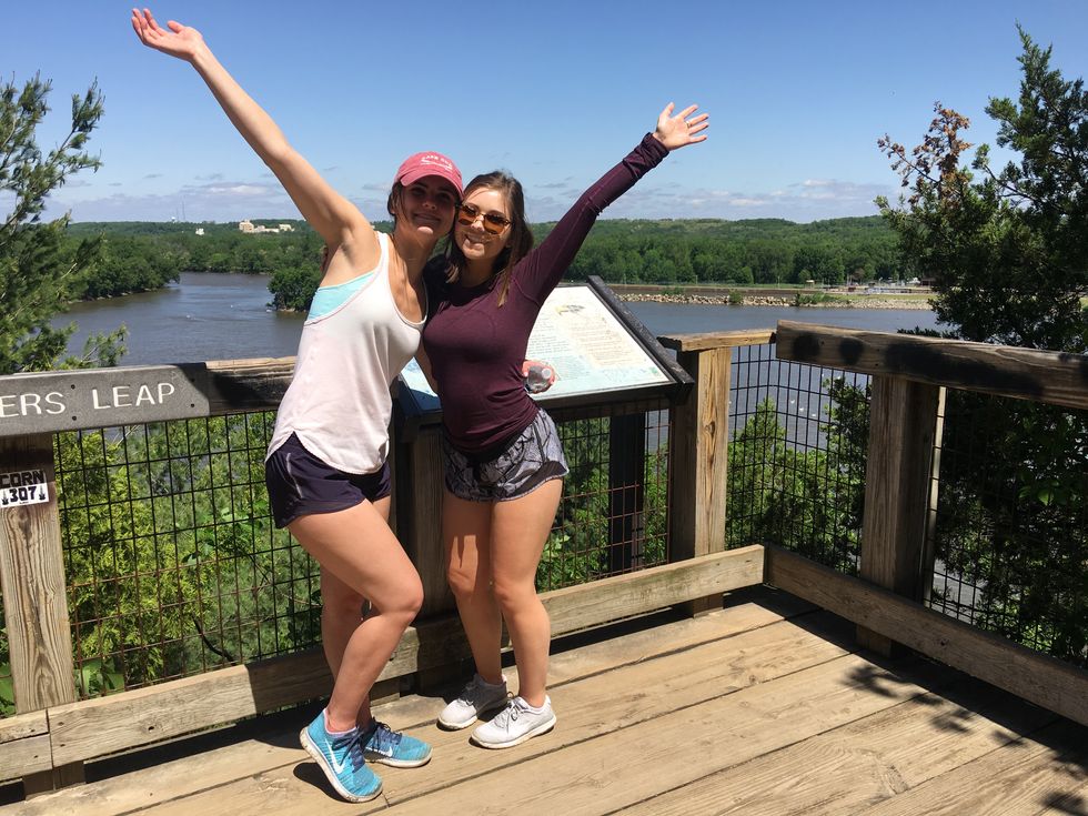 4 Seriously Simple Things You Can Do To Brighten Someone's Day