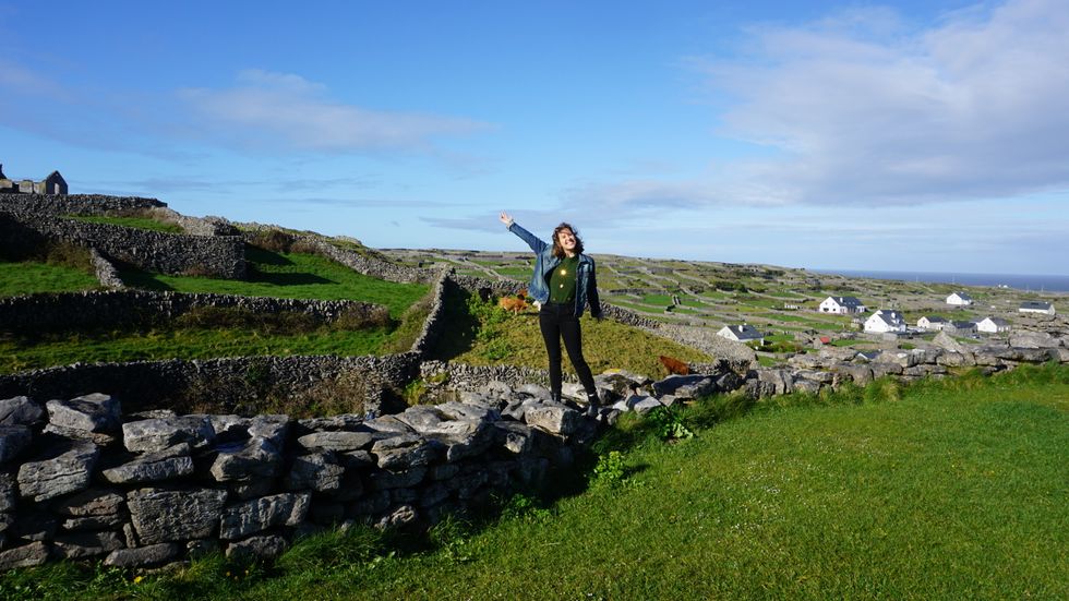 8 Empowering Songs That'll Carry You Through A Rough Week