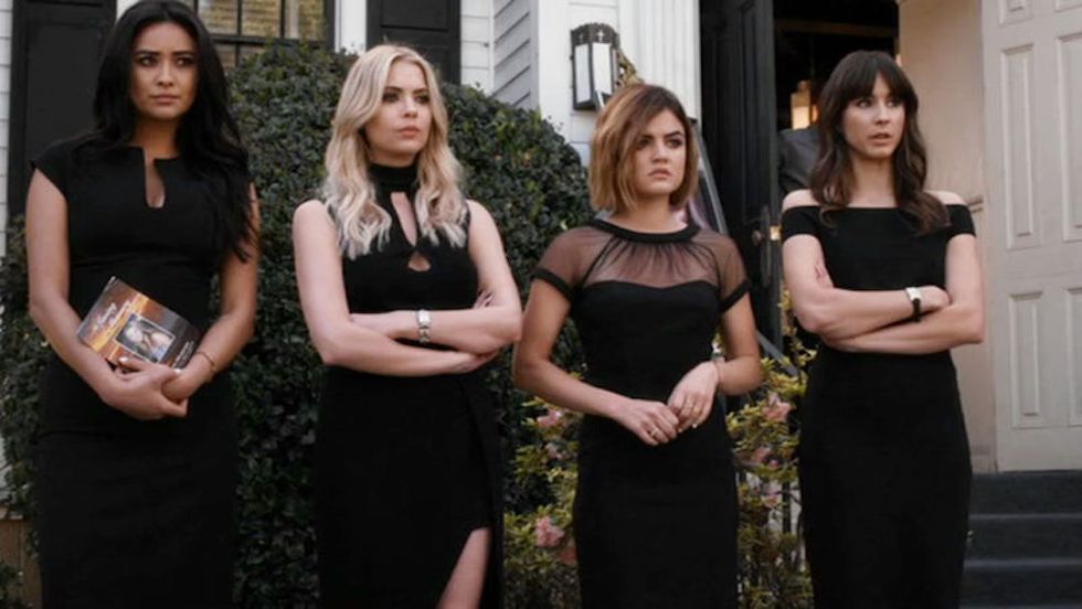 11 Questions We ALL Still Have For 'Pretty Little Liars'