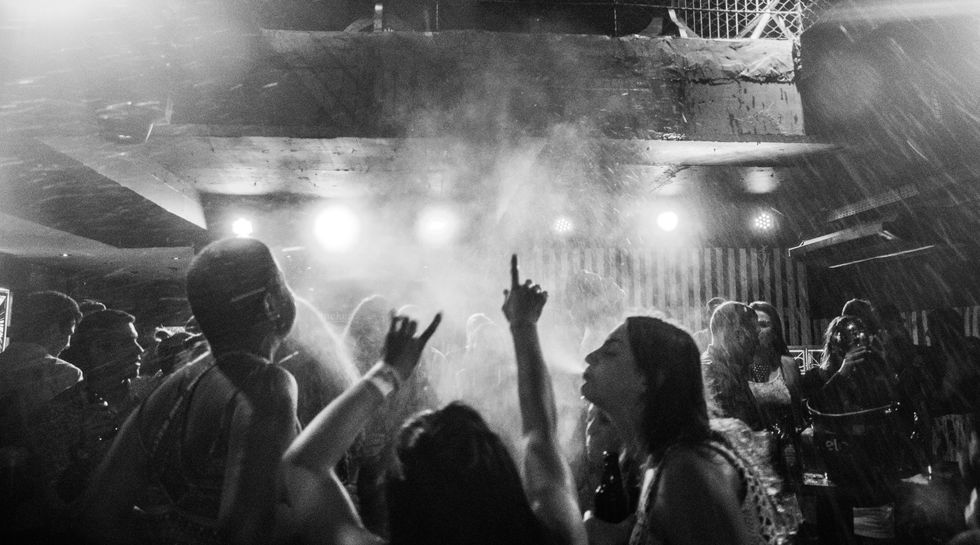 10 Alternatives To Saying The N-Word When You're Singing Along At A Party