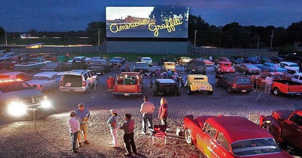 28 Drive-In Movie Theaters In Pennsylvania You Have To Visit This Summer