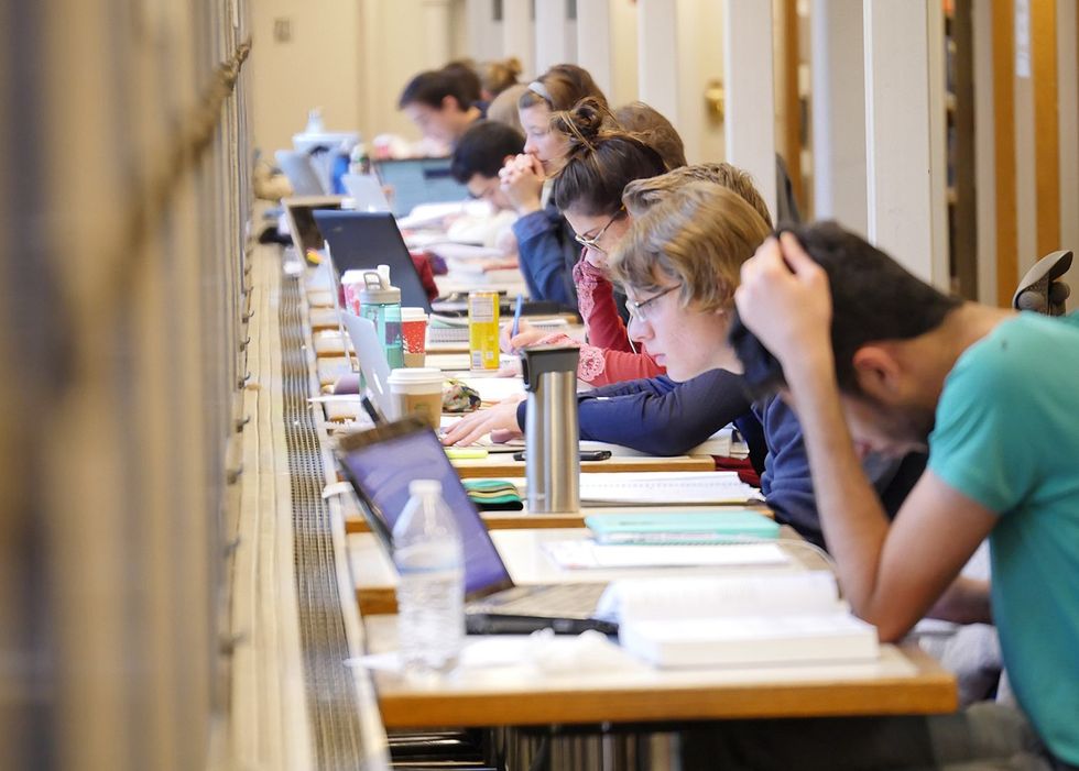 7 Ways To Deal With The Stress Of Finals That Don't Actually Make You MORE Stressed