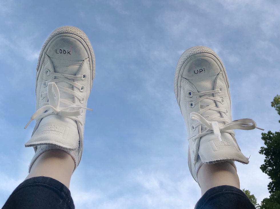 Stop Looking At Your Shoes And 10 Other Ways To Live In The Moment