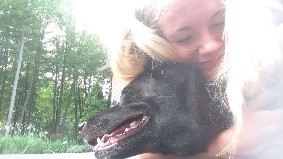 15 Things College Girls Say To Their Dogs After Being Reunited