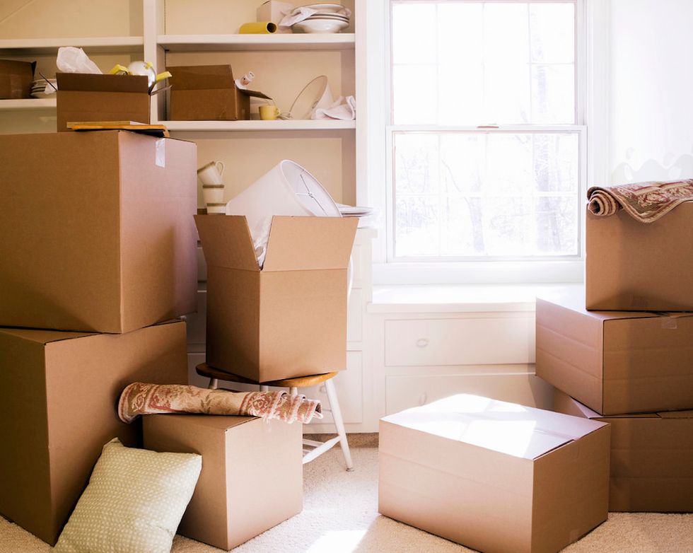 The 5 Stages Of Emotions While Moving Out