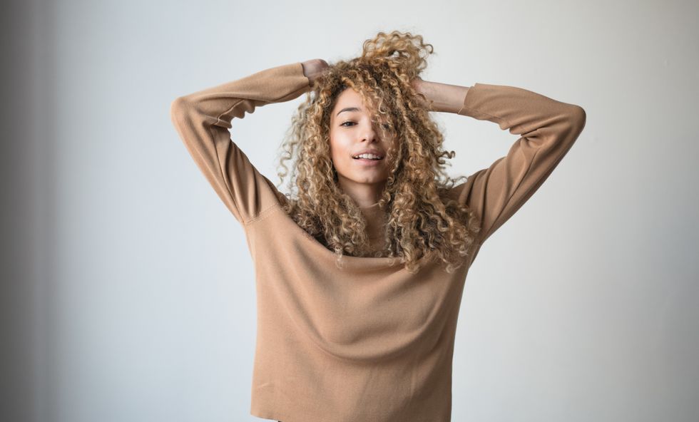17 Out-Of-Control Problems Only People With Crazy, Curly And Carefree Hair Will Understand