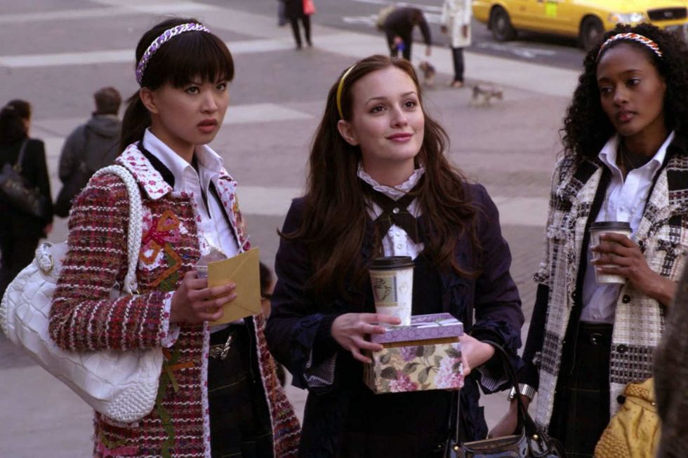 9 Ways 'Gossip Girl' Relates To College Students, Even Now