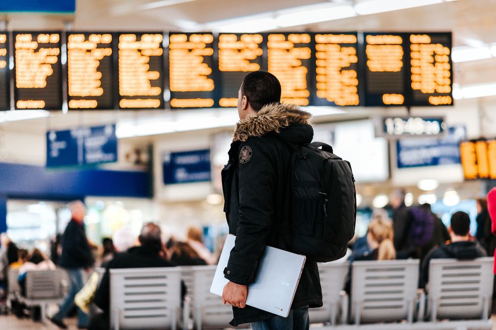 22 Thoughts You Have When Going To An Airport