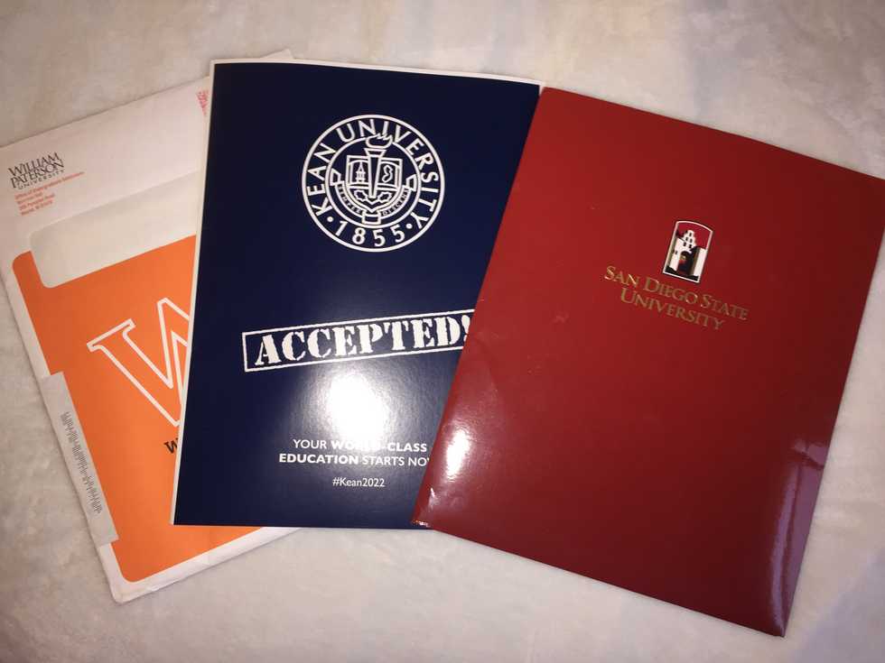 Talking About College Is The Conversation High School Seniors Are Avoiding Having With Their Parents