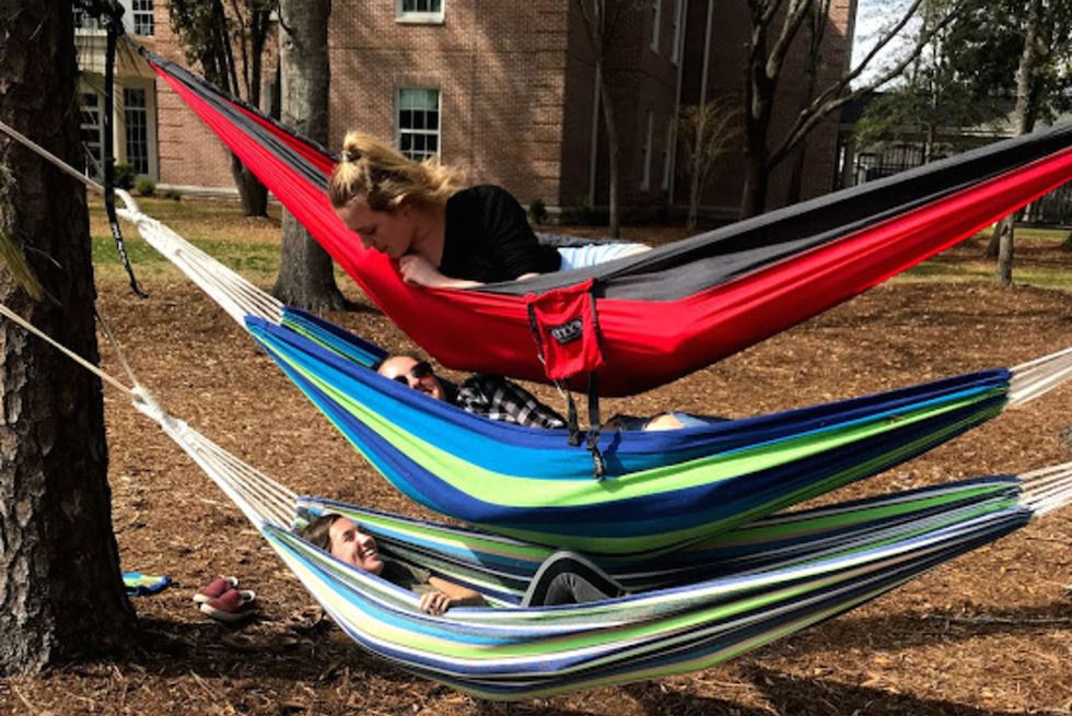 It's Been A Week Since You've Left But These 10 Signs Show You Are Seriously Missing Your College Friends
