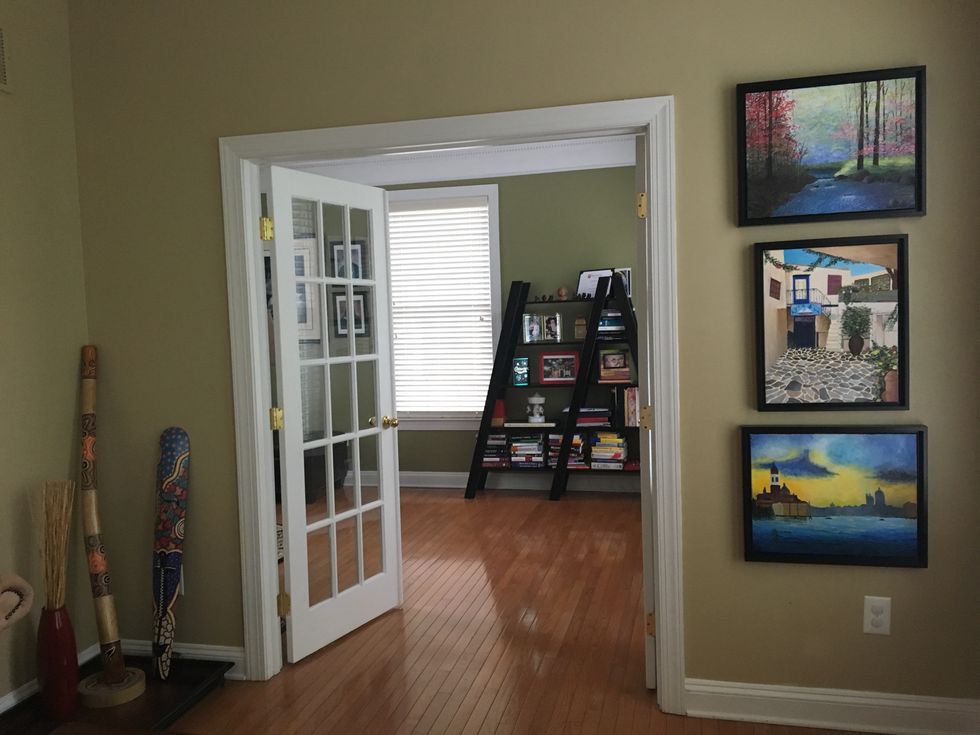 10 Thoughs Every College Student Has The Nanosecond They Set Foot In Their Hometown Again