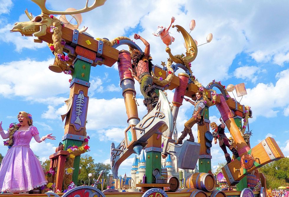 21 Ways 'Tangled's' Rapunzel Would Let Her Hair Down During The Summer