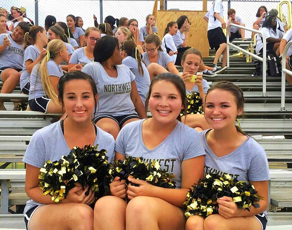 5 Ways to Stay Close to Your High School Friends In College