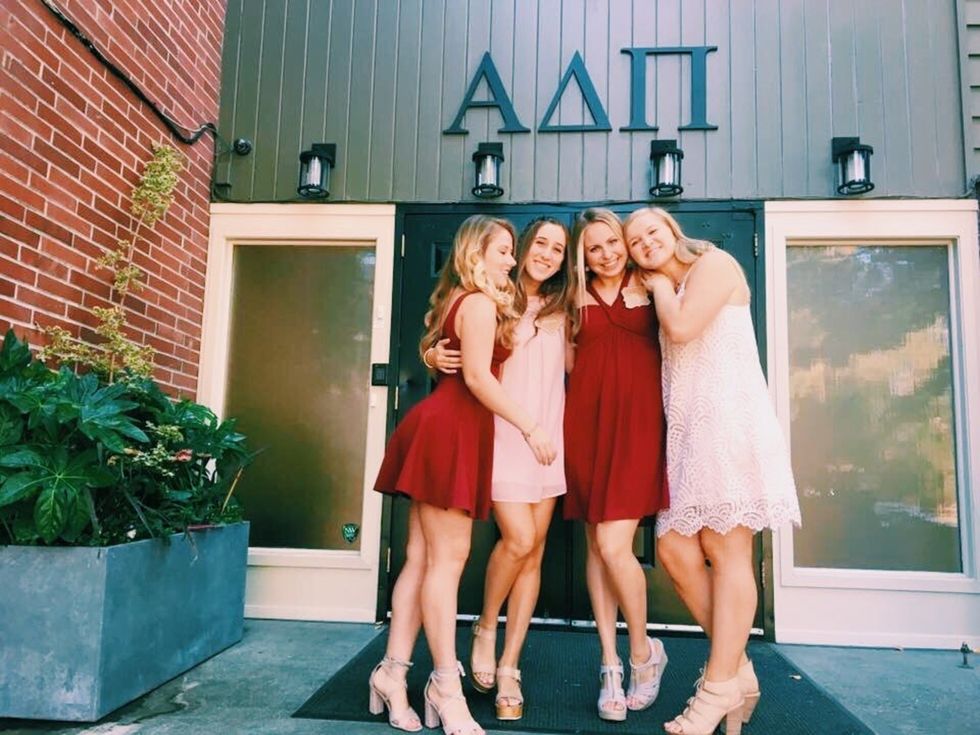 9 Famous Women Who Have Sorority Sisters, Just Like Us