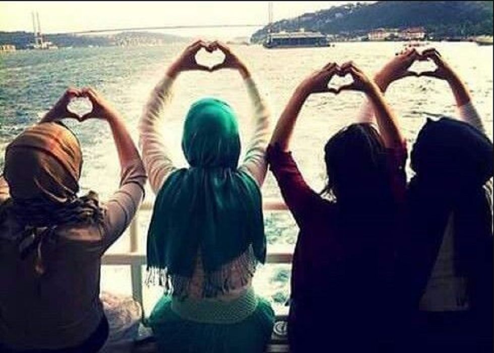 11 Moments Every Muslim With Non-Muslim Best Friends Has