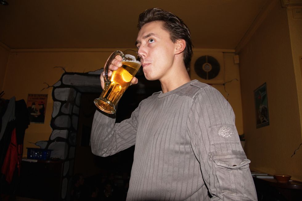 I Enjoy A Nice Alcoholic Drink Every Now And Then, But I'm Not An Alcoholic