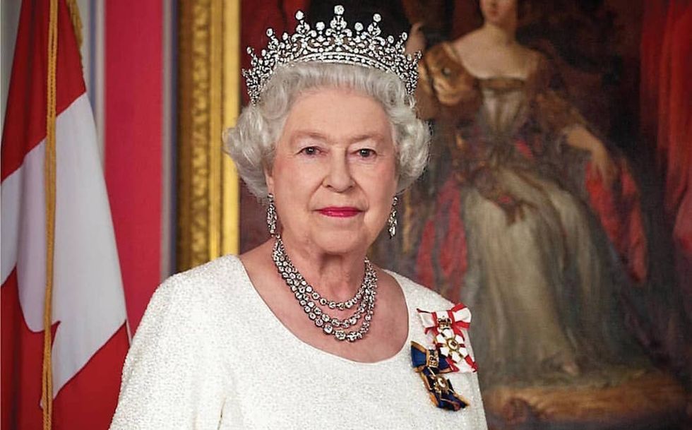 10 Activities That Would Probably Take Place If I Were The Queen Of England For A Day