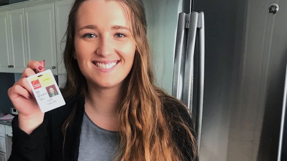 15 Signs You're A Full-Time Working Girl, 40 Hours A Week Or More