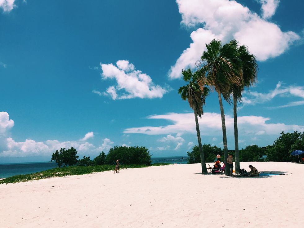 10 Summer '18 Trends You must Have In Your Closet