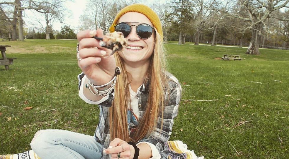 10 Foods College Girls Can't Get Enough Of When They're Drunk