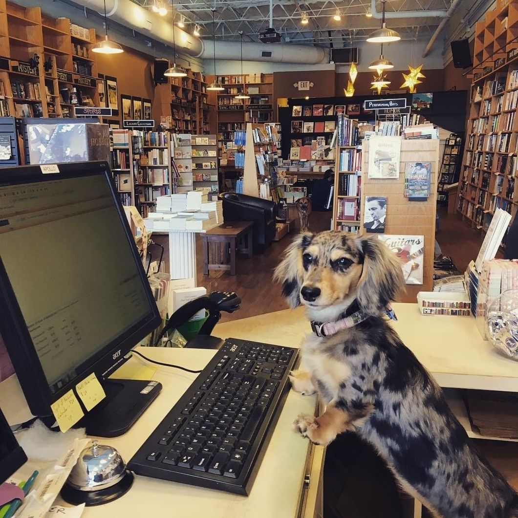 11 Struggles Of Working Customer Service That Any Retail Employee Can Understand