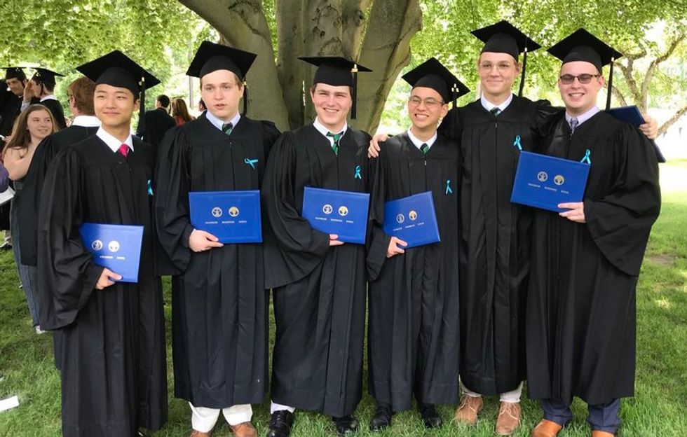 I Graduated A Week Ago And This Is What I Would Tell My Freshman Self