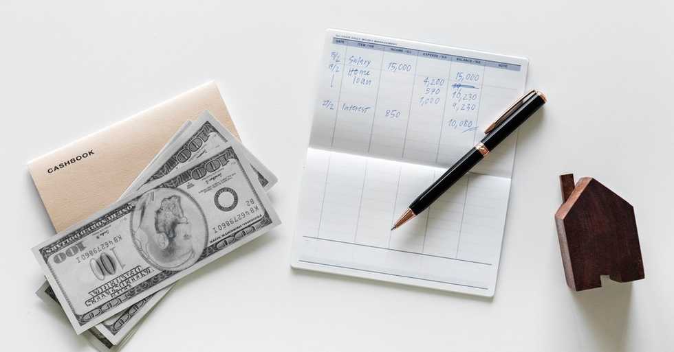 3 easy ways to Save Money In College