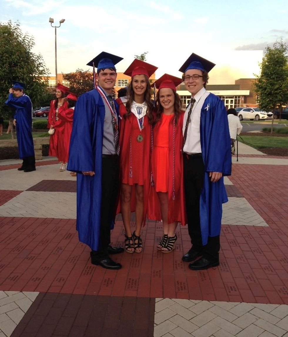 5 Reasons Why Your Middle School Friends Are Your Best Friends