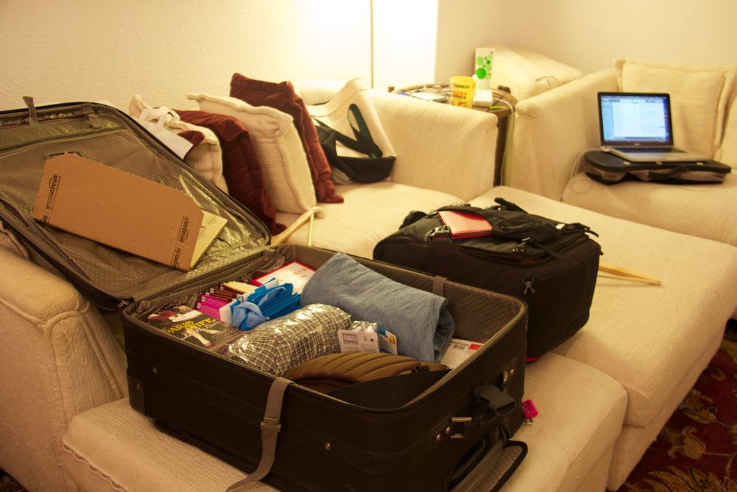 The 5 Stages of Packing For Vacation That All College Girls Go Through
