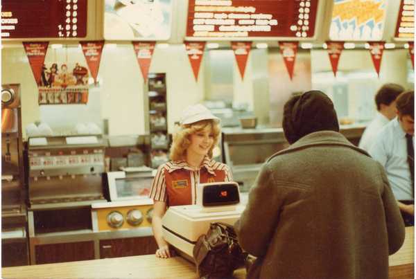 7 Things Food Service Workers Will Never Tell You