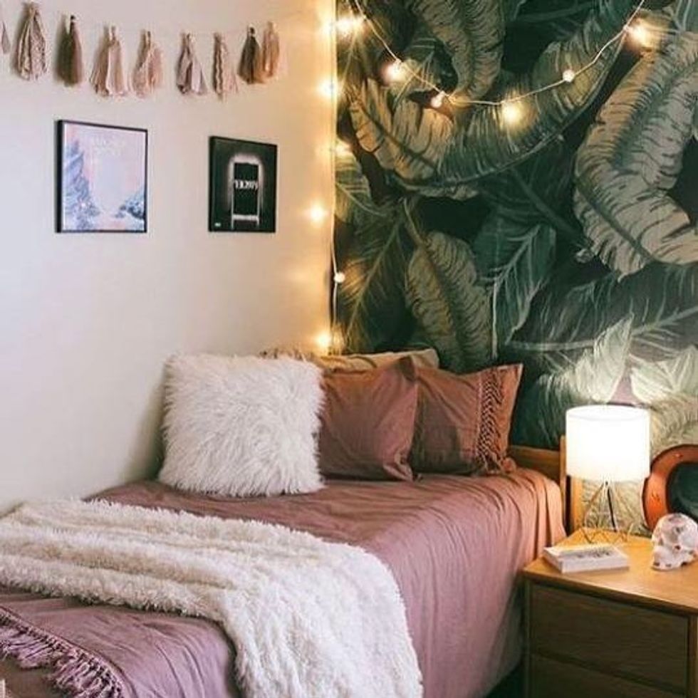 20 Ways to Stay Green in a College Dorm Room