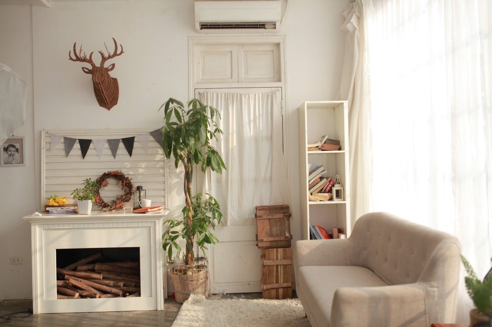 5 Ways to furnish your Tiny College apartment for Cheap