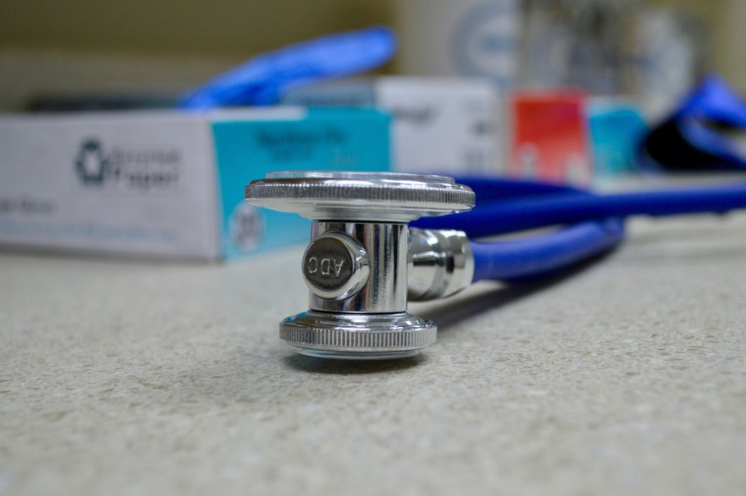 10 Stages Of Finally Getting Accepted Into Nursing School