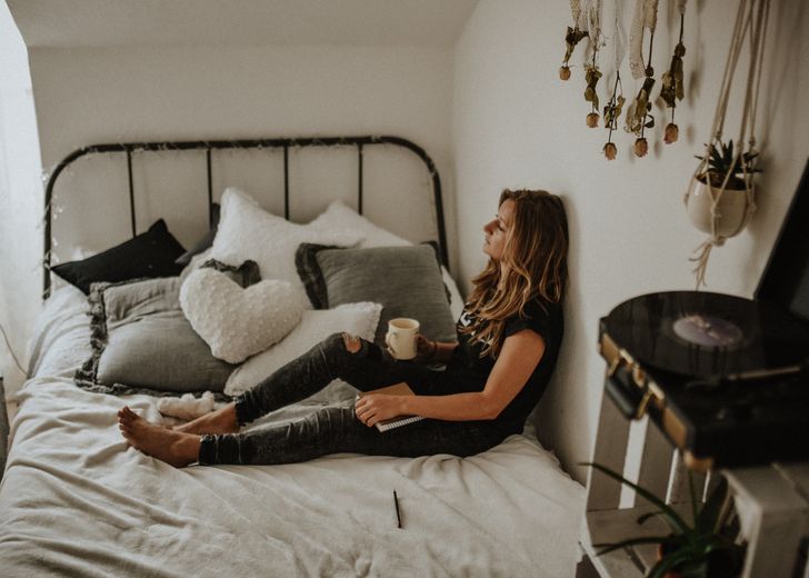 5 Items To Turn Your Small AF Dorm Room Into A Sanctuary
