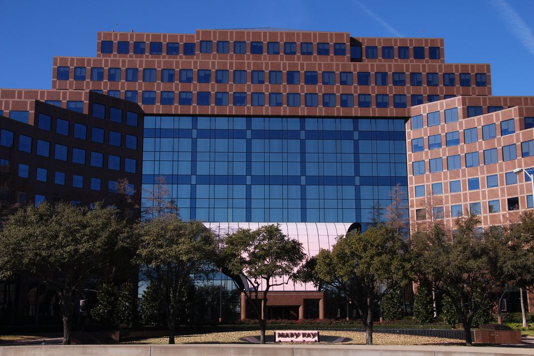 I'm Setting The Record Straight: Mary Kay Is Not A 'Pyramid Scheme'